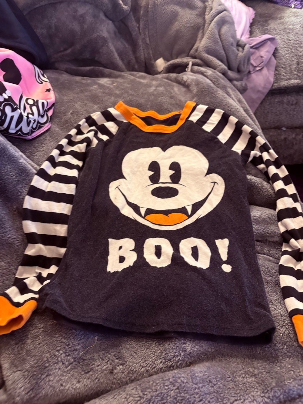 Kids' Black & White 'BOO!' Halloween Raglan Top with Orange Trim